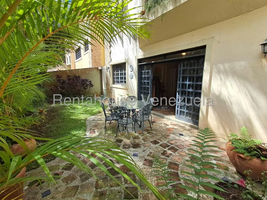 Townhouse (Multiples Niveles) en Venta en Parque Oripoto, Distrito Metropolitano - 11