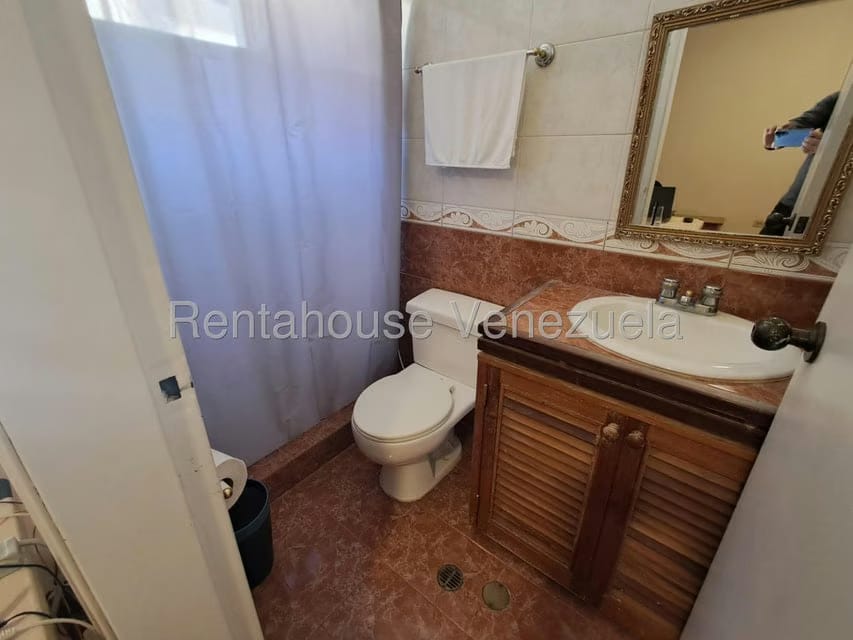 Townhouse (Multiples Niveles) en Venta en Parque Oripoto, Distrito Metropolitano - 31