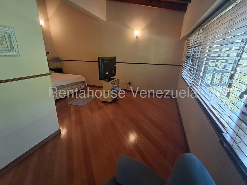 Townhouse (Multiples Niveles) en Venta en Parque Oripoto, Distrito Metropolitano - 32