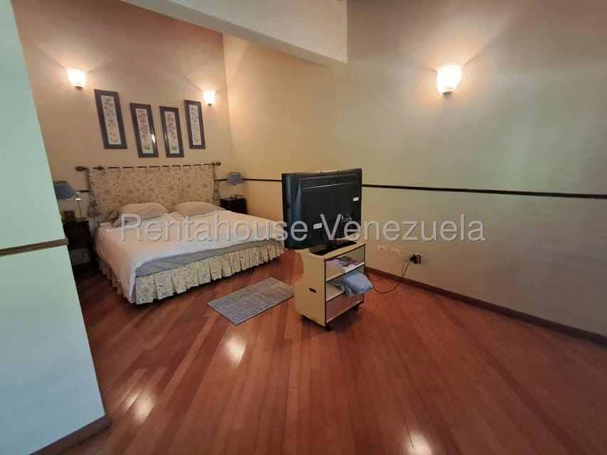 Townhouse (Multiples Niveles) en Venta en Parque Oripoto, Distrito Metropolitano - 33
