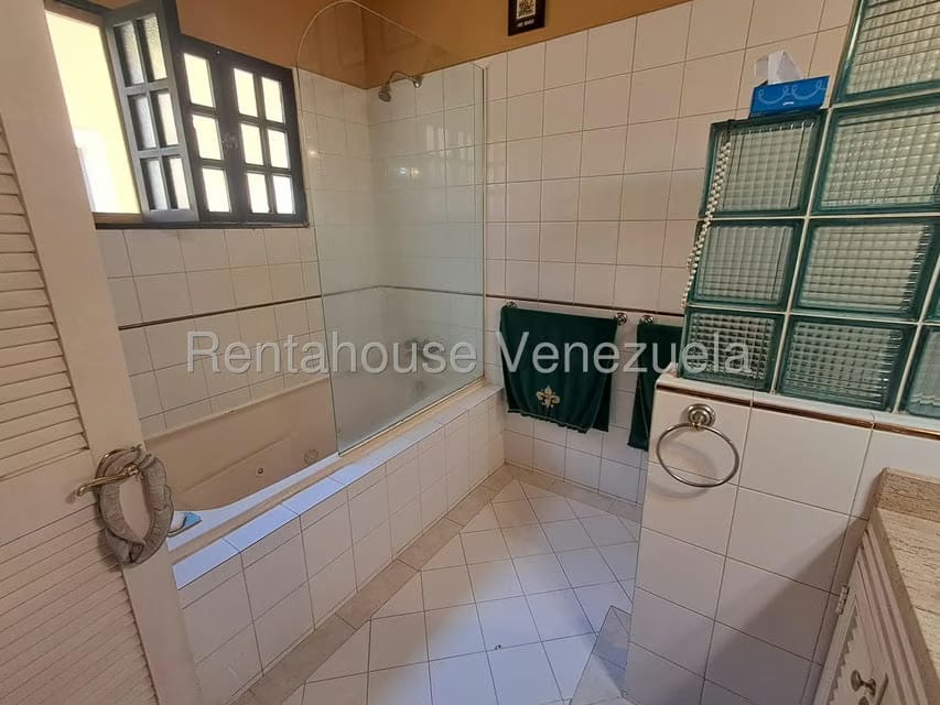 Townhouse (Multiples Niveles) en Venta en Parque Oripoto, Distrito Metropolitano - 37