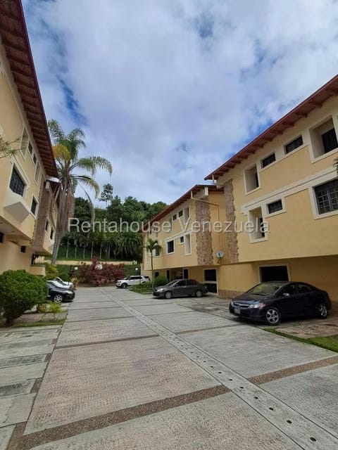 Townhouse (Multiples Niveles) en Venta en Parque Oripoto, Distrito Metropolitano - 7