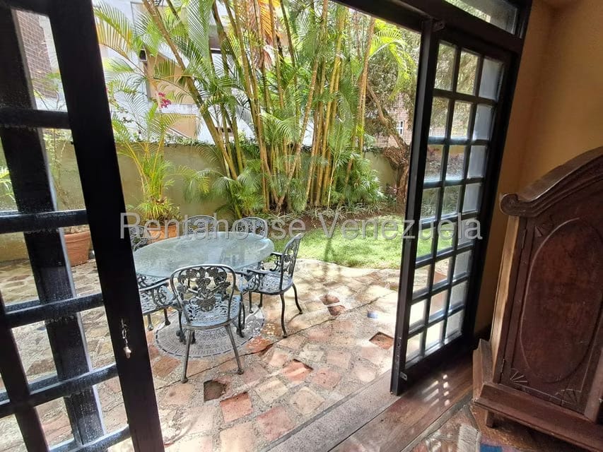 Townhouse (Multiples Niveles) en Venta en Parque Oripoto, Distrito Metropolitano - 9