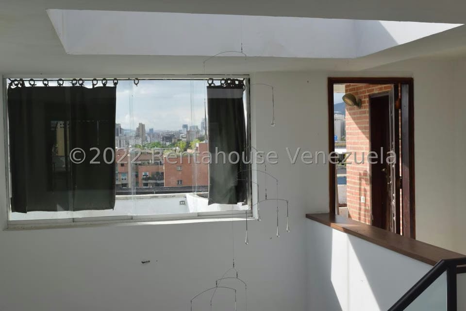 Apartamento (1 Nivel) en Alquiler en Campo Alegre, Distrito Metropolitano - 23