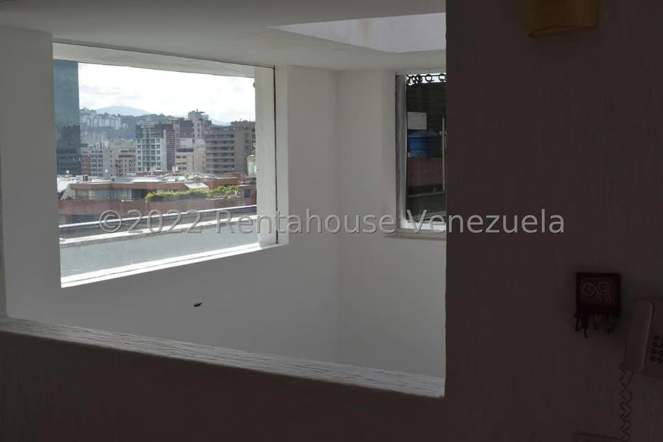 Apartamento (1 Nivel) en Alquiler en Campo Alegre, Distrito Metropolitano - 24