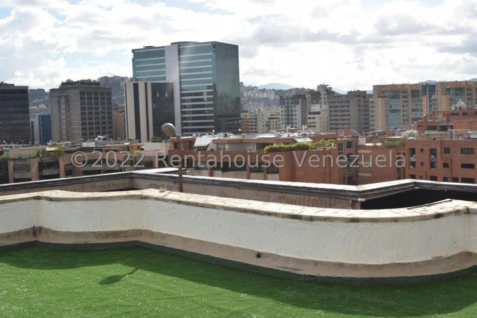 Apartamento (1 Nivel) en Alquiler en Campo Alegre, Distrito Metropolitano - 27