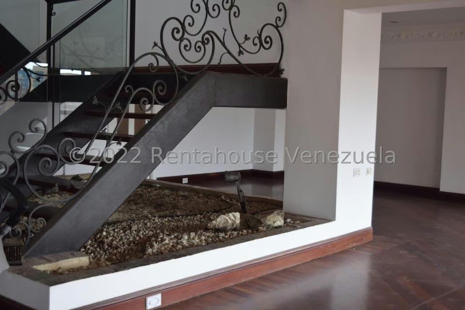 Apartamento (1 Nivel) en Alquiler en Campo Alegre, Distrito Metropolitano - 35
