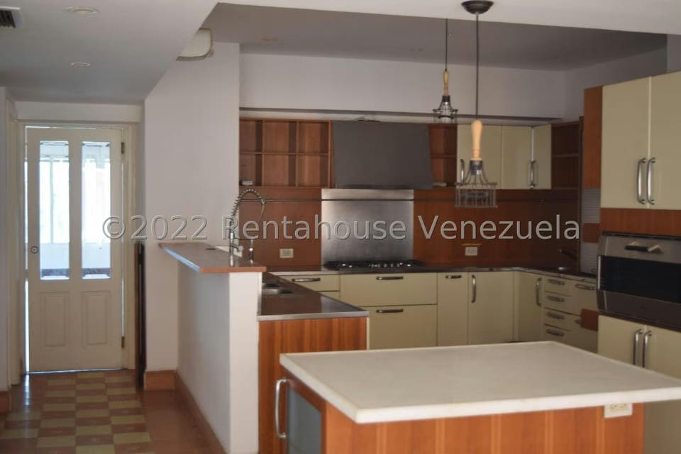 Apartamento (1 Nivel) en Alquiler en Campo Alegre, Distrito Metropolitano - 37