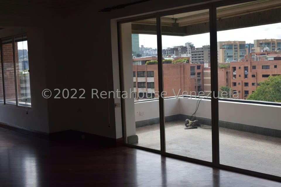 Apartamento (1 Nivel) en Alquiler en Campo Alegre, Distrito Metropolitano - 9