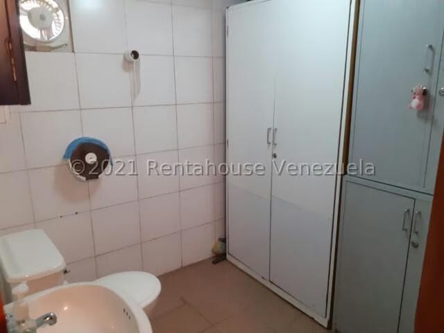 Comercial (Galpon - Deposito) en Venta en El Marques, Miranda - 13