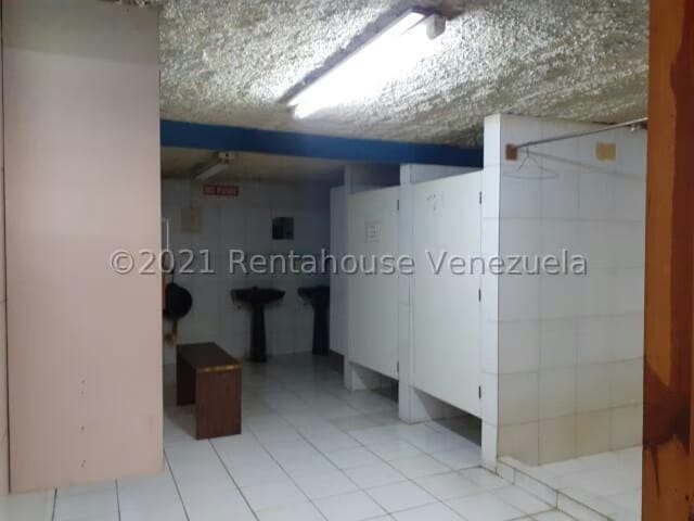 Comercial (Galpon - Deposito) en Venta en El Marques, Miranda - 24