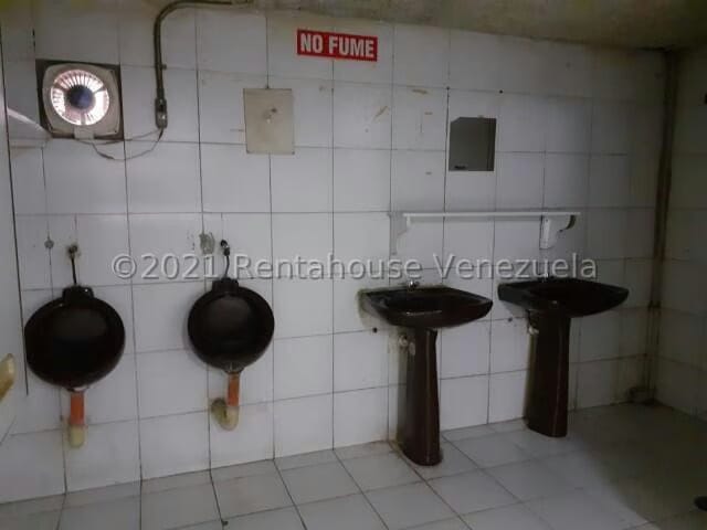 Comercial (Galpon - Deposito) en Venta en El Marques, Miranda - 26