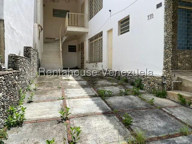 Casa (Duplex) en Venta en La Trinidad, Distrito Metropolitano - 2