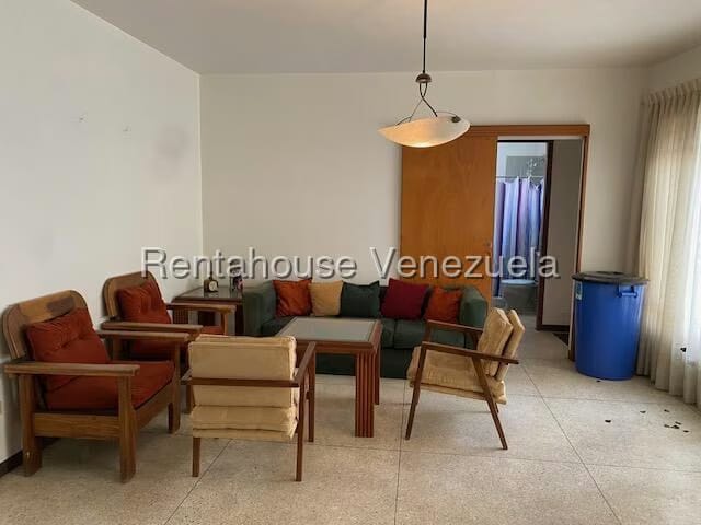 Casa (Duplex) en Venta en La Trinidad, Distrito Metropolitano - 3