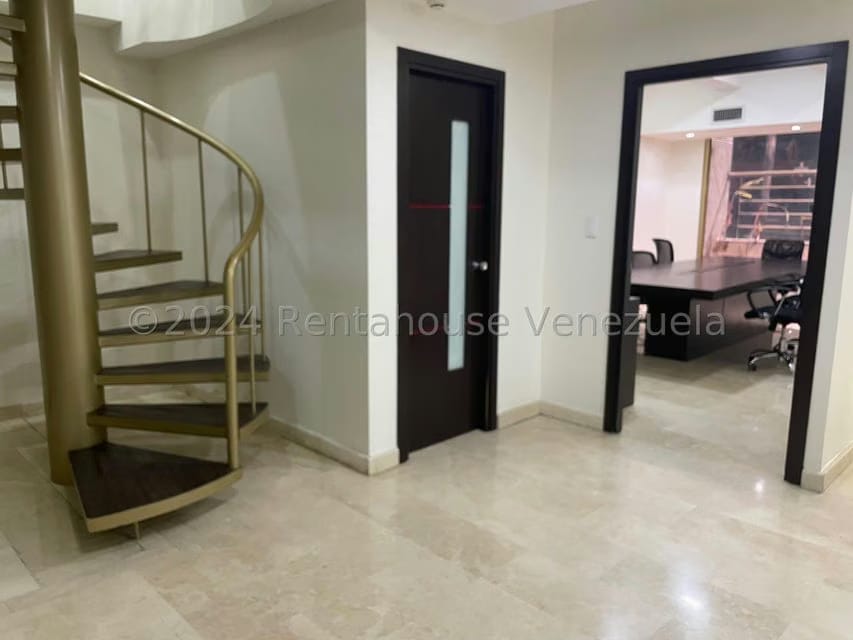 Comercial (Oficina) en Alquiler en El Rosal, Distrito Metropolitano - 2