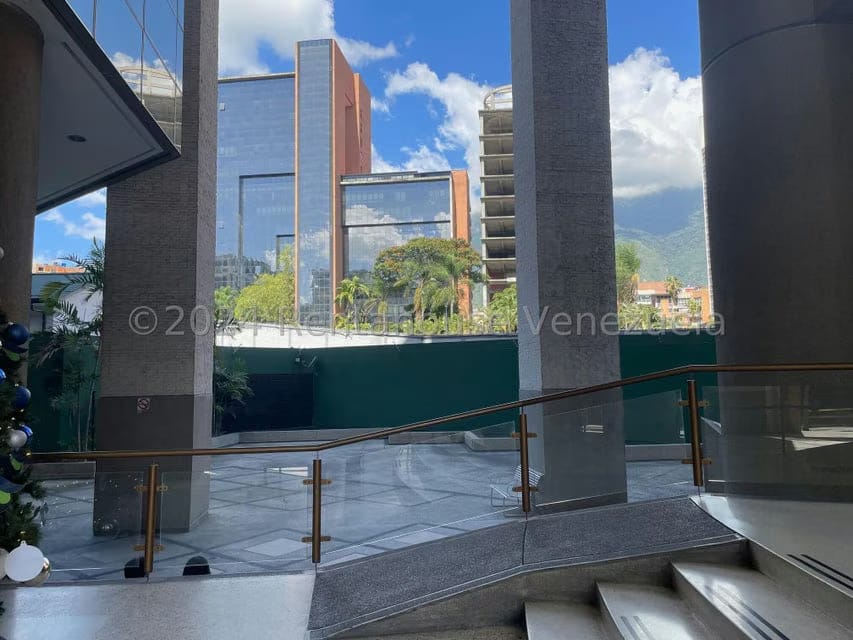 Comercial (Oficina) en Alquiler en El Rosal, Distrito Metropolitano - 14