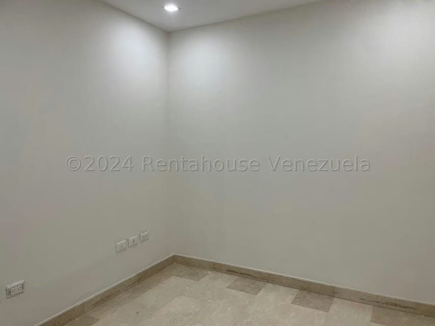 Comercial (Oficina) en Alquiler en El Rosal, Distrito Metropolitano - 6