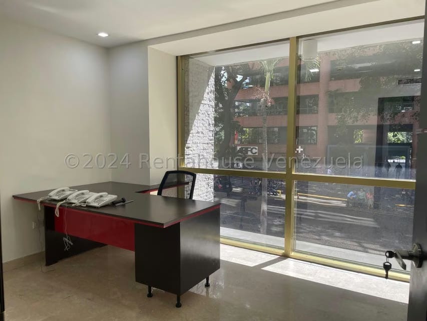 Comercial (Oficina) en Alquiler en El Rosal, Distrito Metropolitano - 9