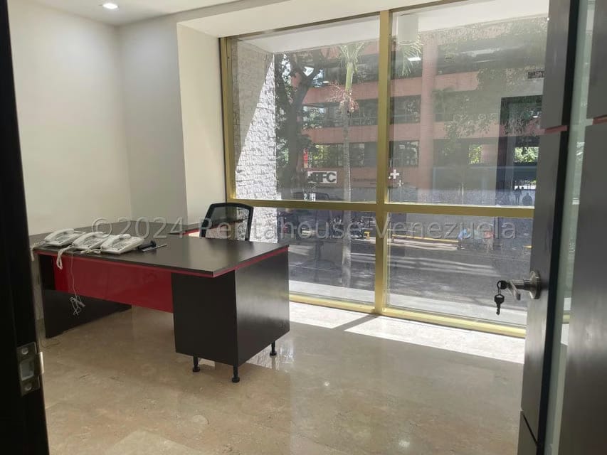 Comercial (Oficina) en Alquiler en El Rosal, Distrito Metropolitano - 10