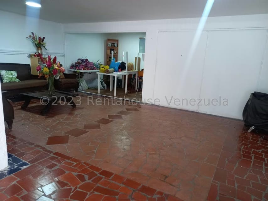 Casa (Duplex) en Venta en Lomas de Prados del Este, Distrito Metropolitano - 24