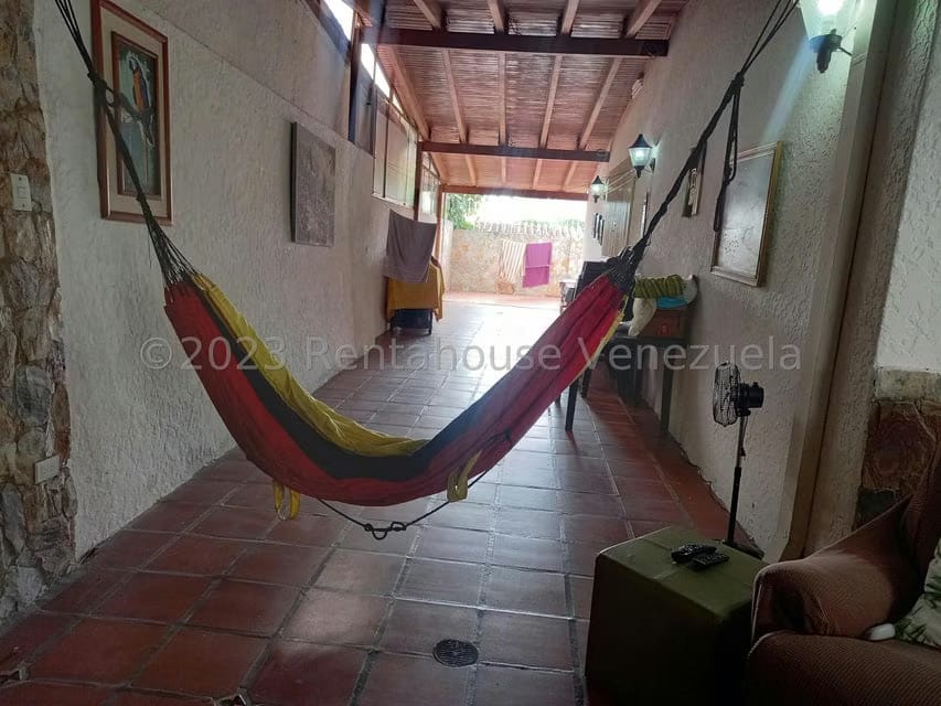 Casa (Duplex) en Venta en Lomas de Prados del Este, Distrito Metropolitano - 32
