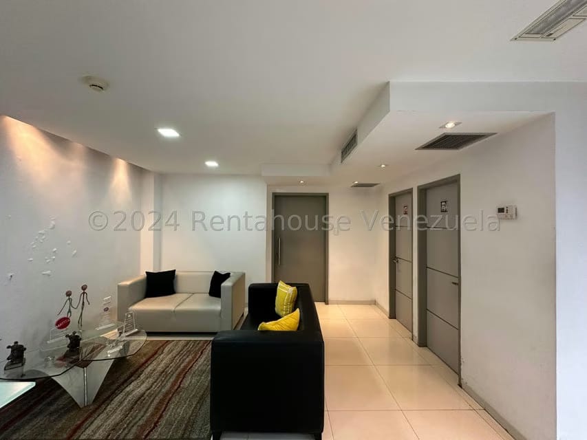 Comercial (Edificio) en Venta en Zona Centro, Aragua - 2