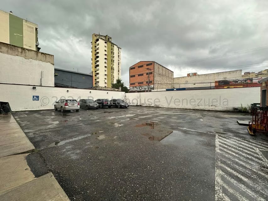 Comercial (Edificio) en Venta en Zona Centro, Aragua - 23