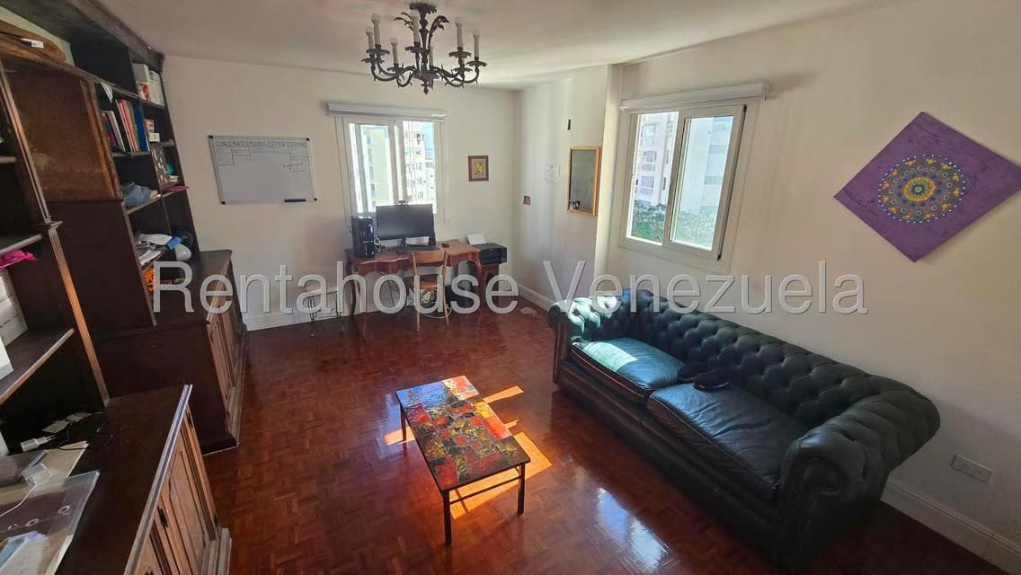 Apartamento (Duplex) en Venta en Colinas de Bello Monte, Distrito Metropolitano - 17