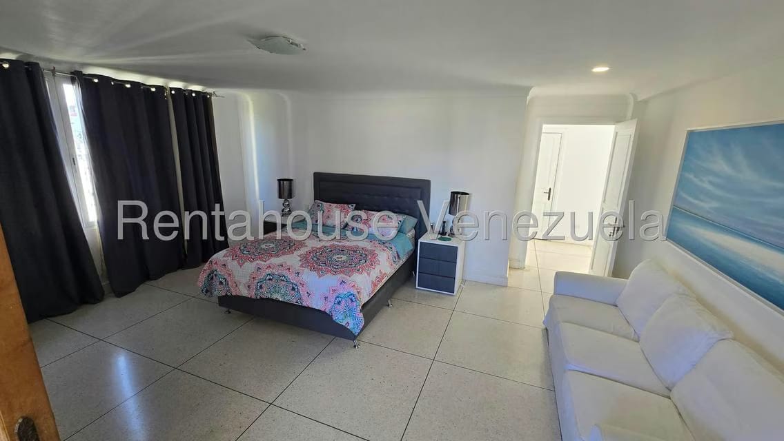 Apartamento (Duplex) en Venta en Colinas de Bello Monte, Distrito Metropolitano - 29