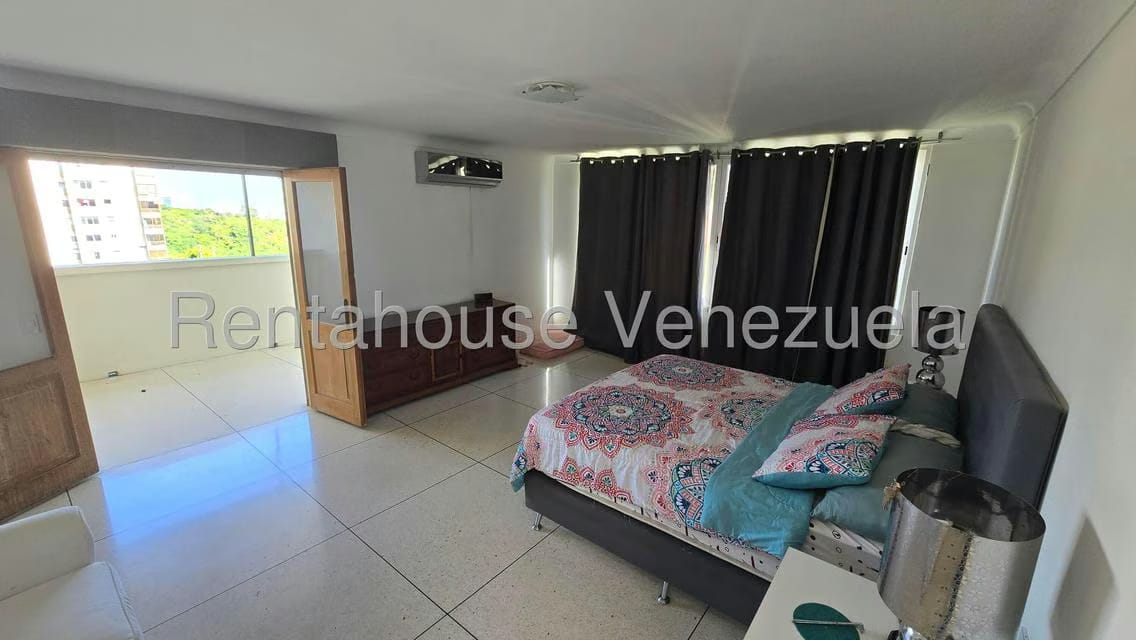 Apartamento (Duplex) en Venta en Colinas de Bello Monte, Distrito Metropolitano - 31