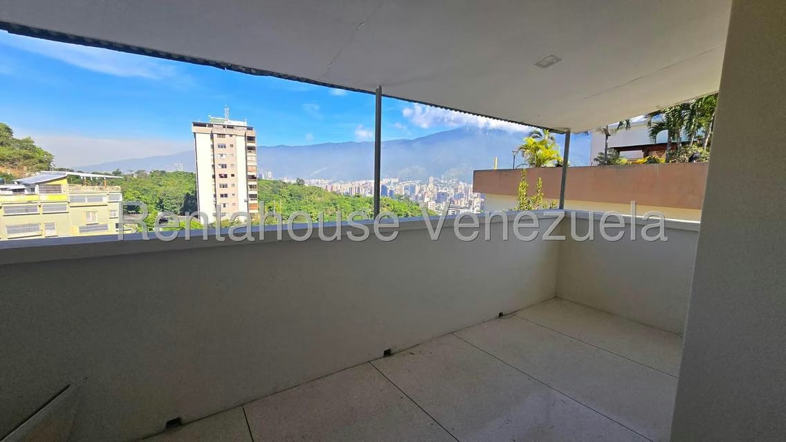 Apartamento (Duplex) en Venta en Colinas de Bello Monte, Distrito Metropolitano - 34
