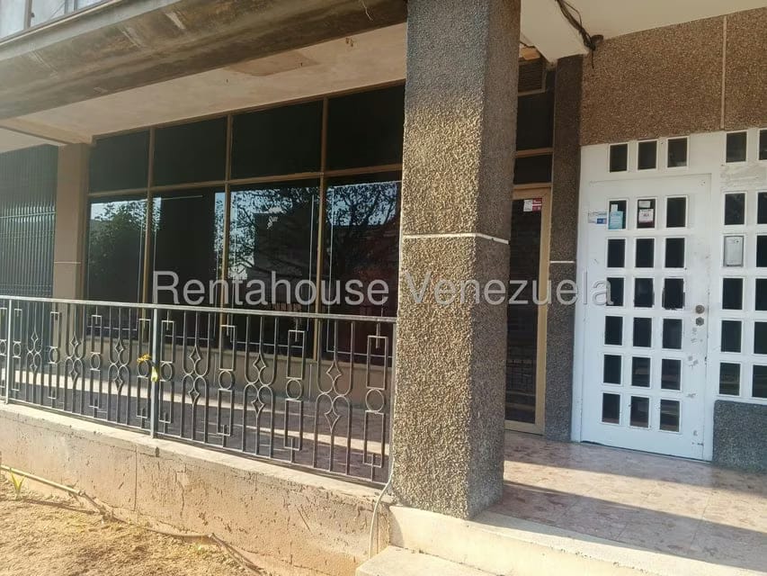 Comercial (Local Comercial) en Venta en Santa Rita, Zulia