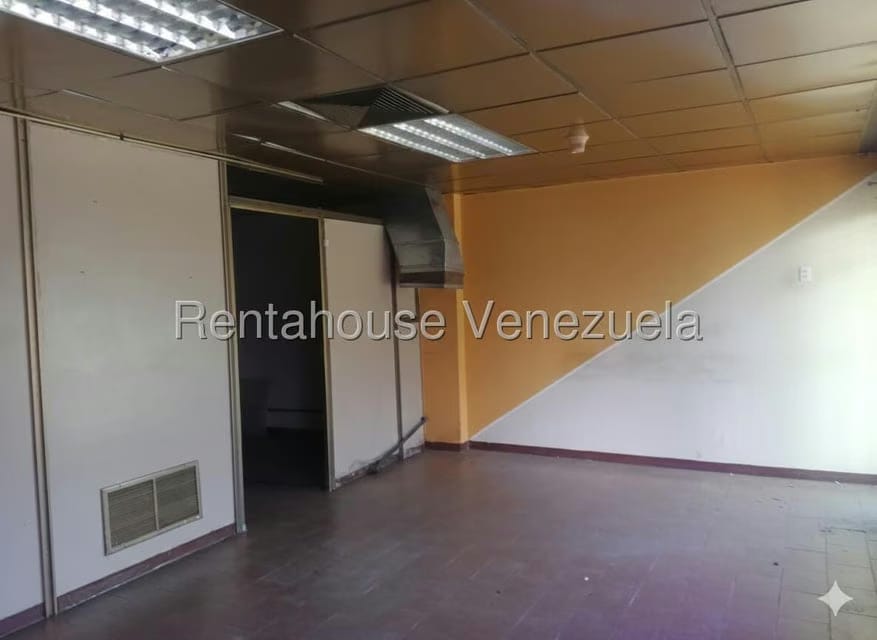 Comercial (Local Comercial) en Venta en Santa Rita, Zulia - 3