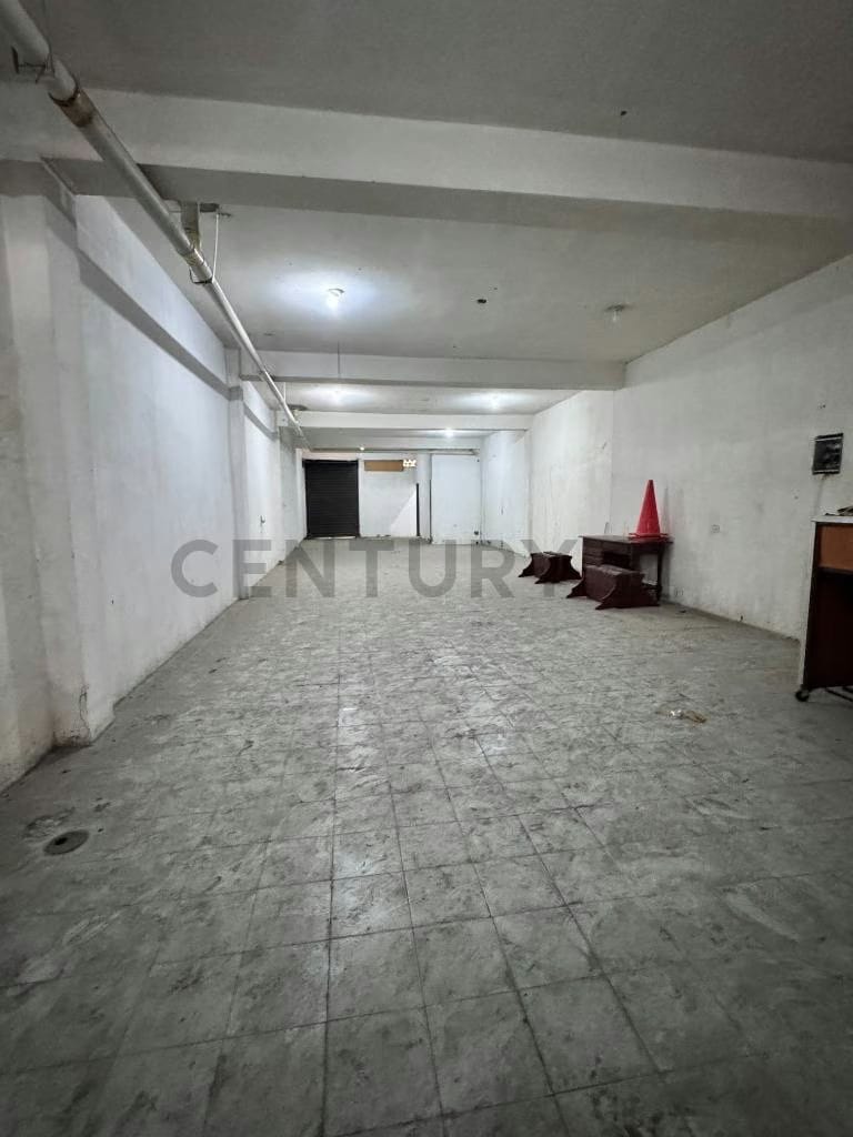 Local Comercial en PLC en Alquiler - 3