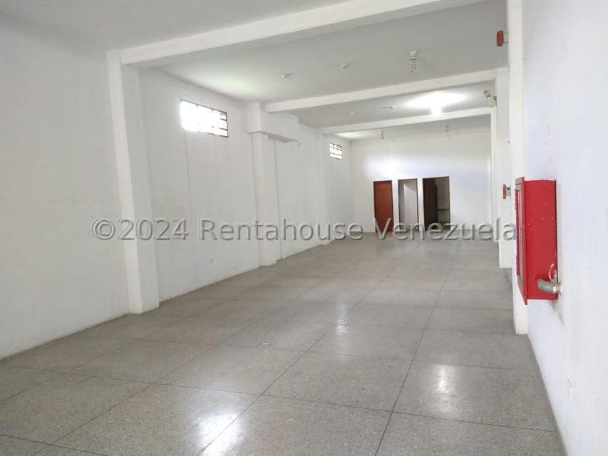 Comercial (Local Comercial) en Alquiler en Municipio Jimenez, Lara - 3