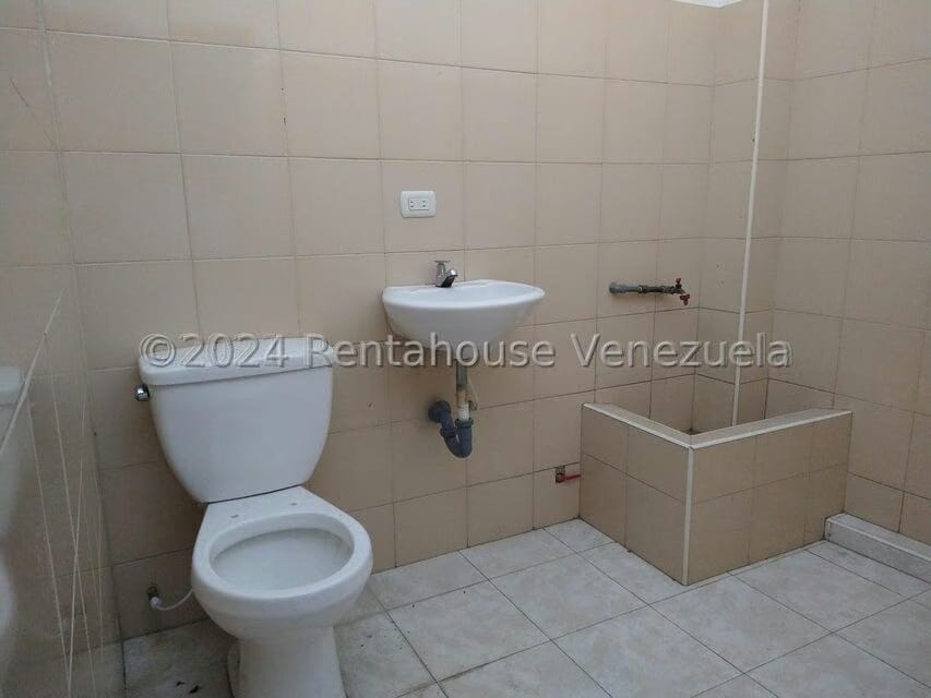 Comercial (Local Comercial) en Alquiler en Municipio Jimenez, Lara - 8