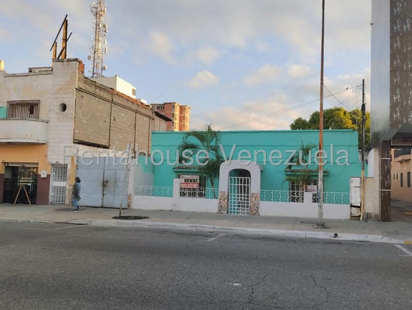 Casa (1 Nivel) en Venta en Centro, Lara - 29