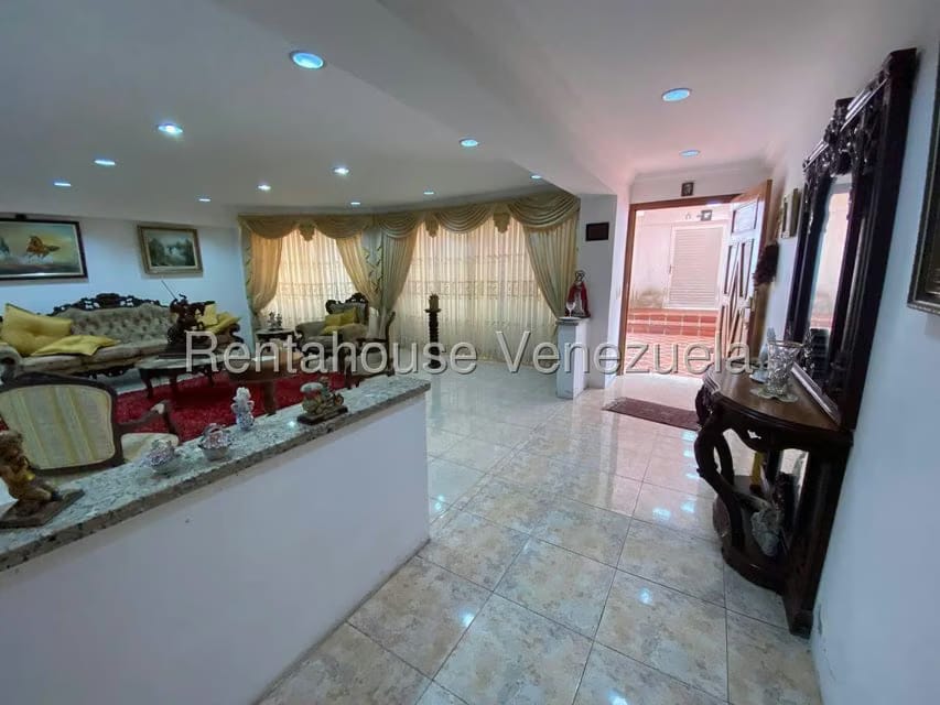 Casa (Multipes Niveles) en Venta en Tusmare, Distrito Metropolitano - 3