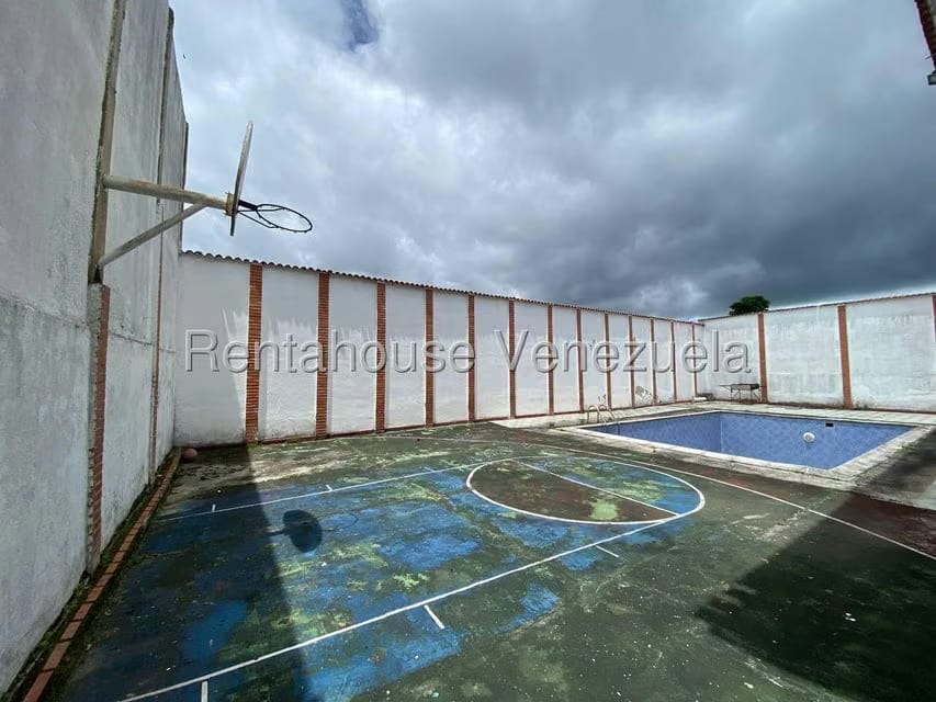 Casa (Multipes Niveles) en Venta en Tusmare, Distrito Metropolitano - 40