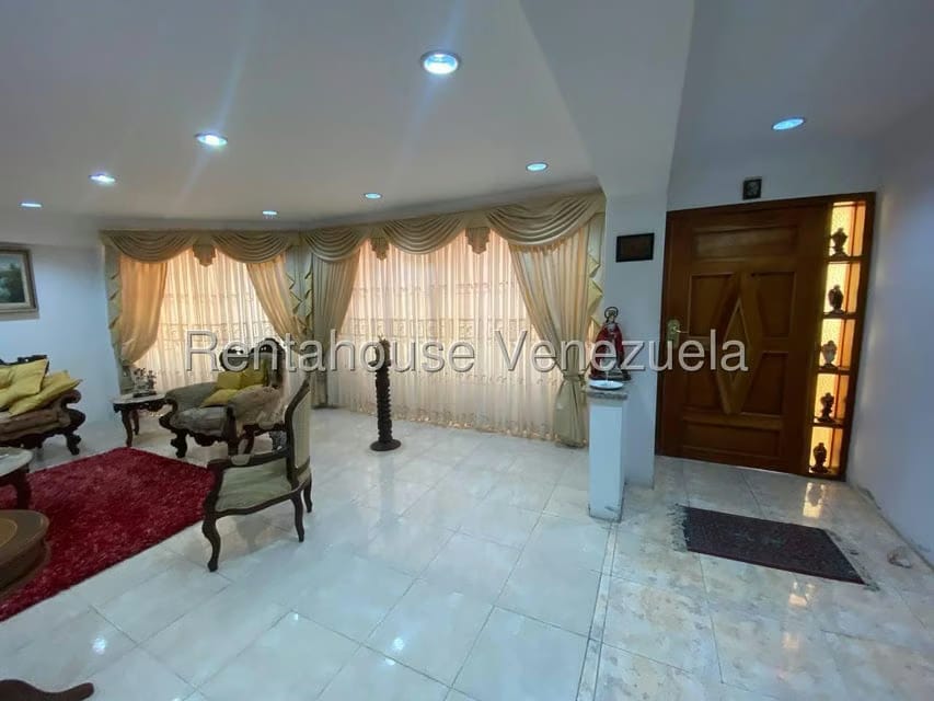 Casa (Multipes Niveles) en Venta en Tusmare, Distrito Metropolitano - 5