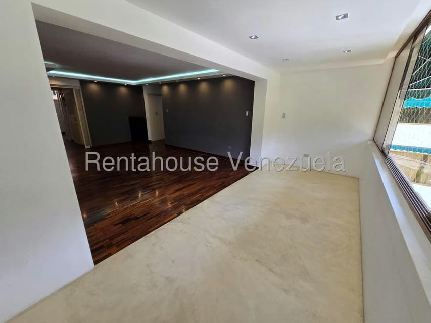 Apartamento (1 Nivel) en Venta en Cumbres de Curumo, Distrito Metropolitano - 12