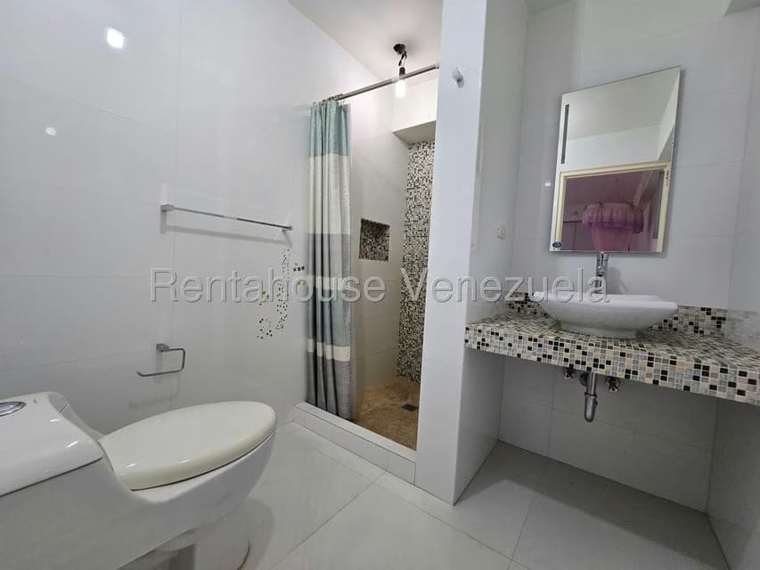 Apartamento (1 Nivel) en Venta en Cumbres de Curumo, Distrito Metropolitano - 29