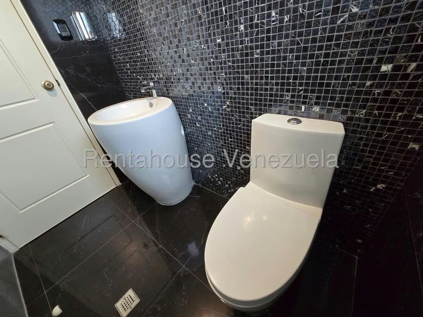 Apartamento (1 Nivel) en Venta en Cumbres de Curumo, Distrito Metropolitano - 38