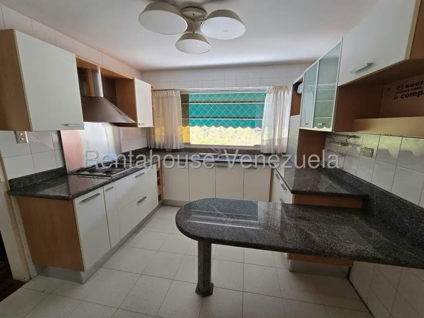 Apartamento (1 Nivel) en Venta en Cumbres de Curumo, Distrito Metropolitano - 42