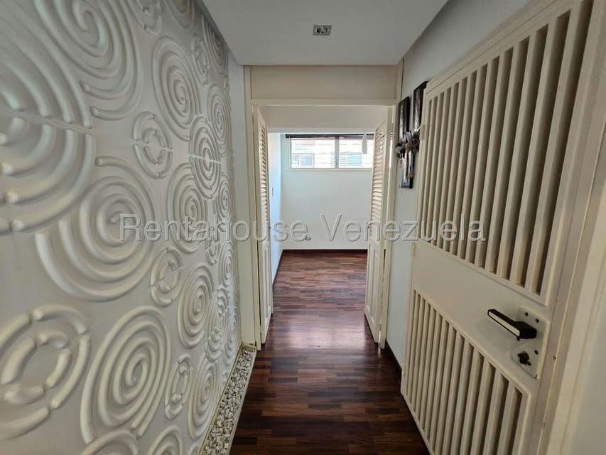Apartamento (1 Nivel) en Venta en Cumbres de Curumo, Distrito Metropolitano - 48