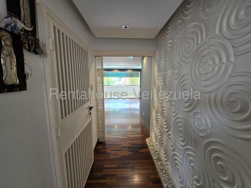 Apartamento (1 Nivel) en Venta en Cumbres de Curumo, Distrito Metropolitano - 7