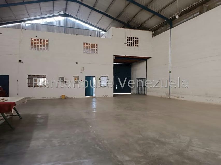 Comercial (Galpon - Deposito) en Venta en Urbanizacion Industrial Santa Cruz, Aragua - 16
