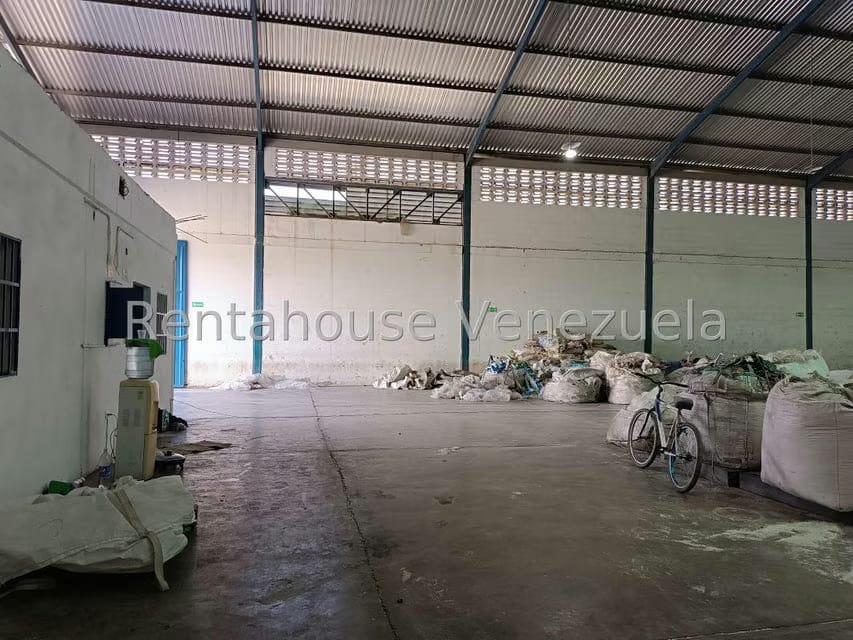 Comercial (Galpon - Deposito) en Venta en Urbanizacion Industrial Santa Cruz, Aragua - 28