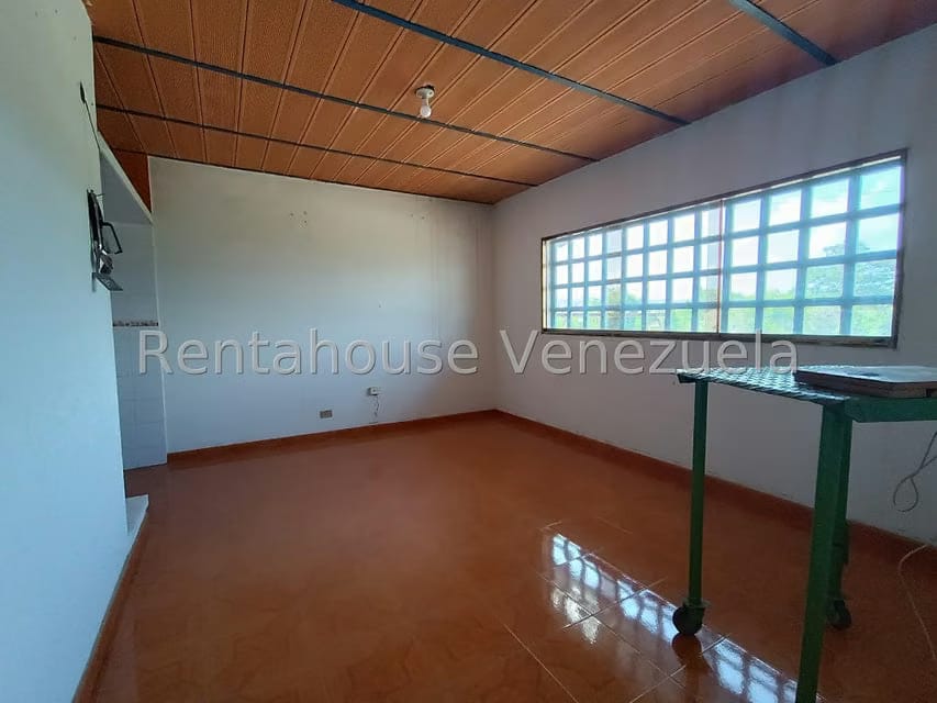 Comercial (Galpon - Deposito) en Venta en Urbanizacion Industrial Santa Cruz, Aragua - 9