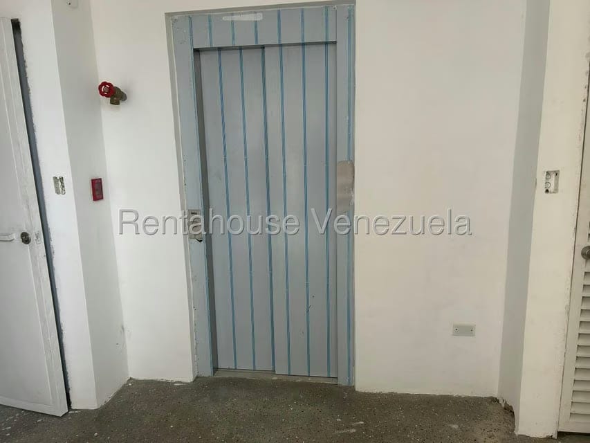 Apartamento (1 Nivel) en Venta en Solar del Hatillo, Distrito Metropolitano - 17